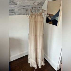 Trinhology beige chiffon maxi dress women’s size petite large